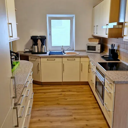 Privatzimmer In Wg Fuer 4 Personen * Hackenheim