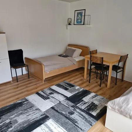 Privatzimmer In Wg Fuer 4 Personen
