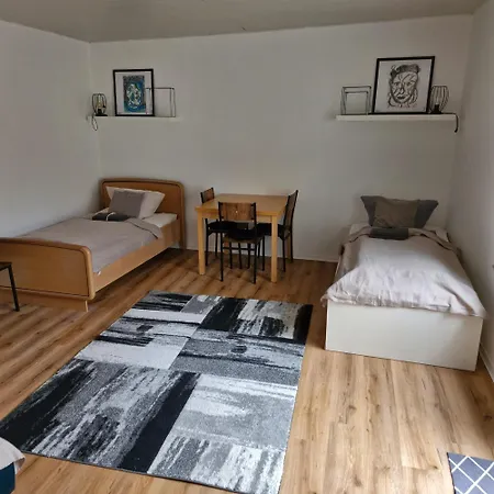 Privatzimmer In Wg Fuer 4 Personen